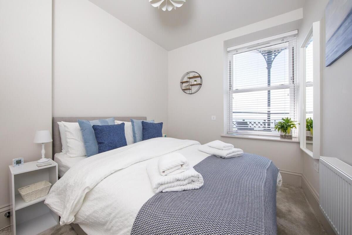 Panoramic Sea Views In Beachfront Apt W Balcony 보그너레지스 외부 사진